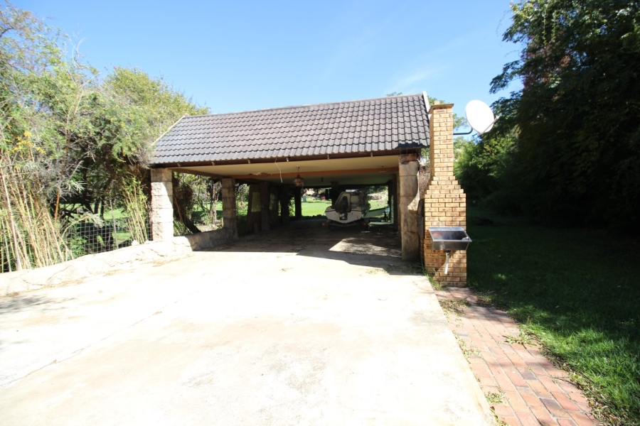 2 Bedroom Property for Sale in Lake Deneysville Free State